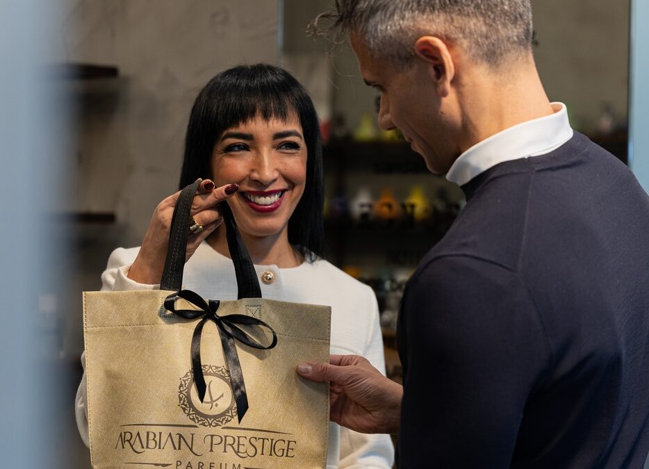 Profumo per ambiente: come scegliere tra spray, bastoncini e diffusori